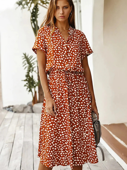 Luftiges Freizeitkleid für Damen, ideal für Sommer und Alltag.