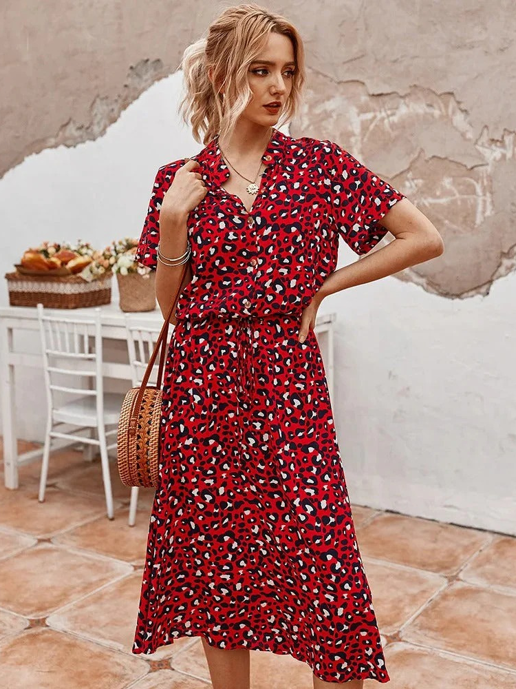 Luftiges Freizeitkleid für Damen, ideal für Sommer und Alltag.