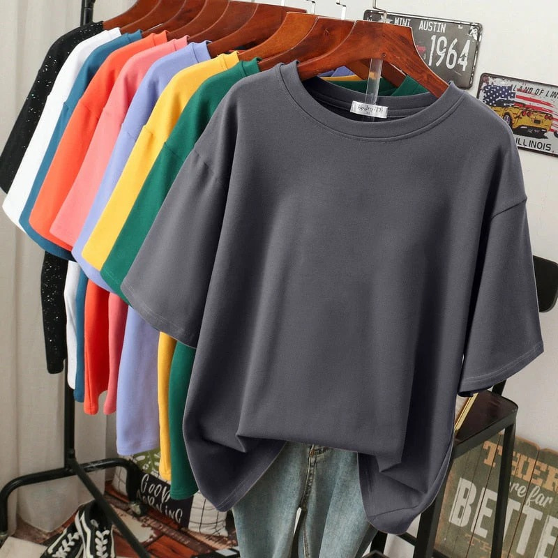  Lässiges Damen-T-Shirt in Übergröße mit lockerer Passform, ideal für entspannte Alltags-Outfits und maximalen Komfort.

