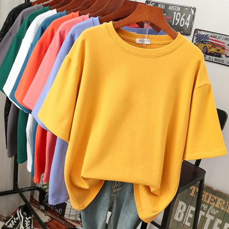  Lässiges Damen-T-Shirt in Übergröße mit lockerer Passform, ideal für entspannte Alltags-Outfits und maximalen Komfort.

