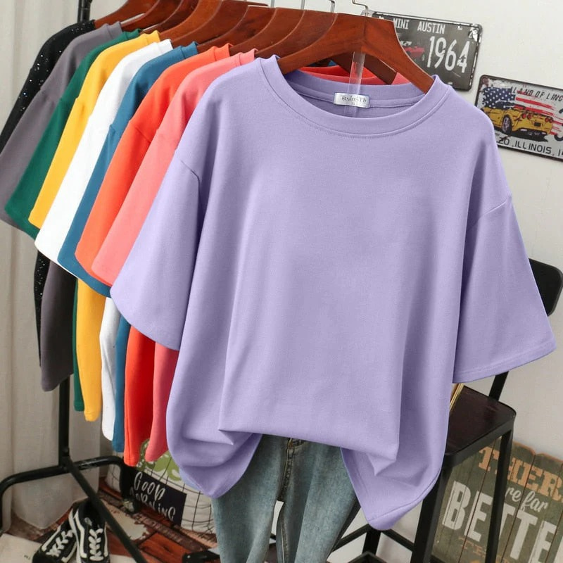  Lässiges Damen-T-Shirt in Übergröße mit lockerer Passform, ideal für entspannte Alltags-Outfits und maximalen Komfort.

