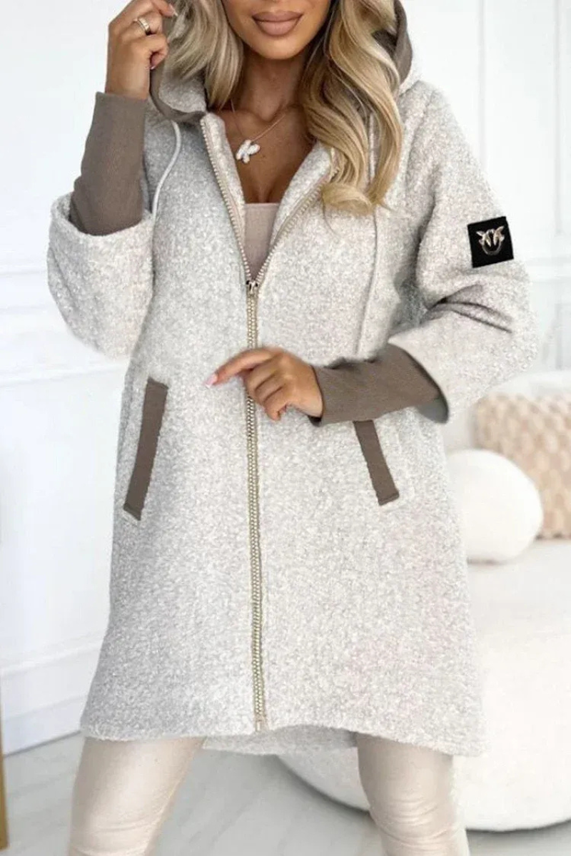 Langer warmer Hoodie für Damen in modernem Design