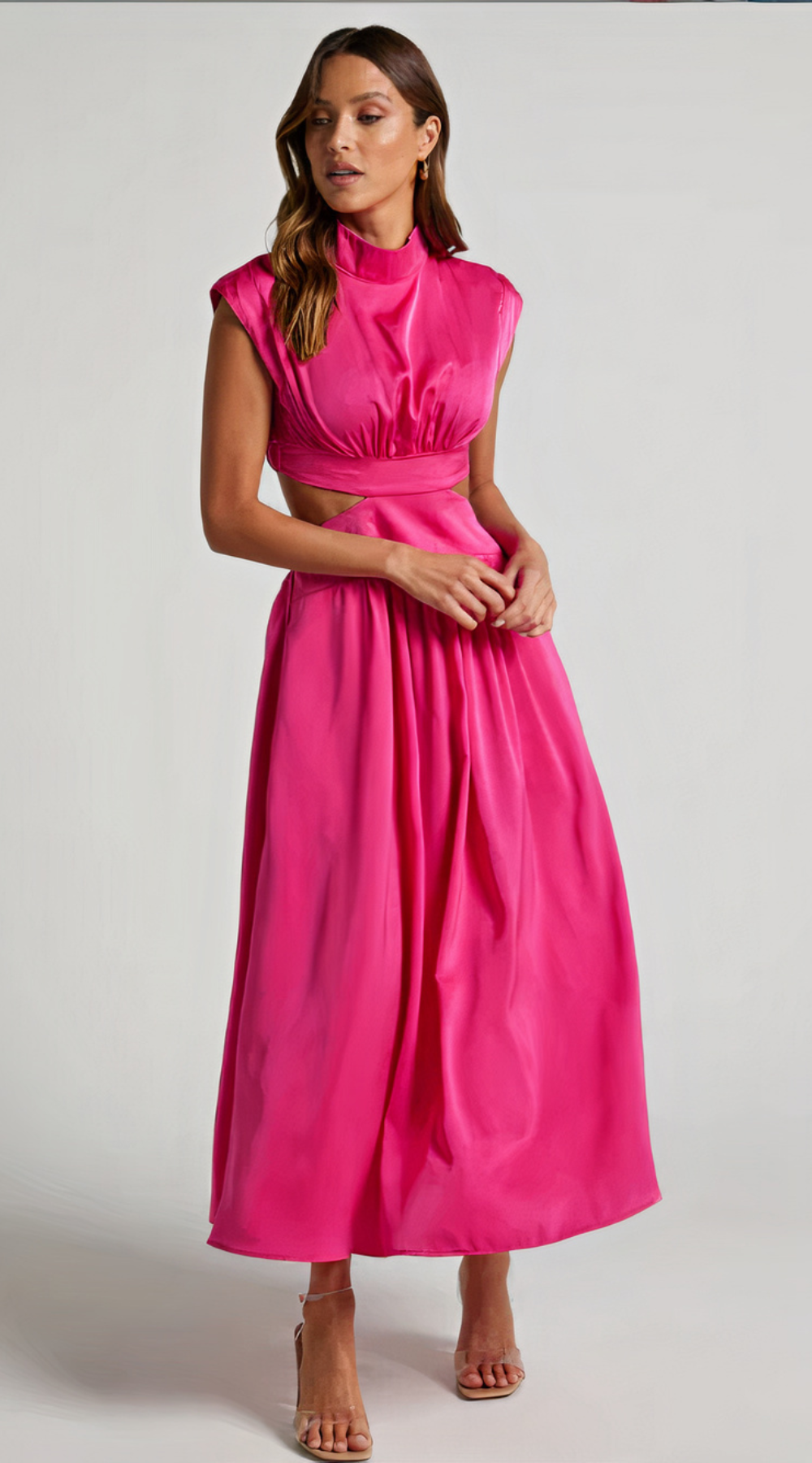 Langes Vintage-Kleid für Damen in elegantem Design, ideal für feierliche Anlässe und stilvolle Auftritte.

