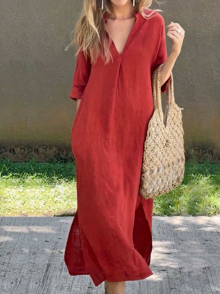 Locker geschnittenes bequemes Sommerkleid für Damen – ideal für warme Tage und entspannte Freizeitlooks.