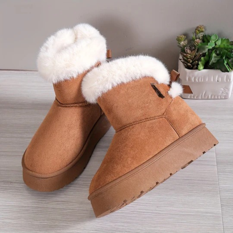 Moderne und stilvolle Stiefel für Damen in elegantem Design, ideal für Alltag und besondere Anlässe.