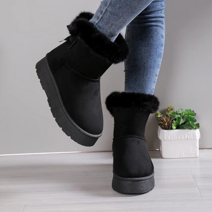 Moderne und stilvolle Stiefel für Damen in elegantem Design, ideal für Alltag und besondere Anlässe.
