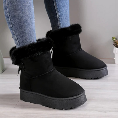 Moderne und stilvolle Stiefel für Damen in elegantem Design, ideal für Alltag und besondere Anlässe.