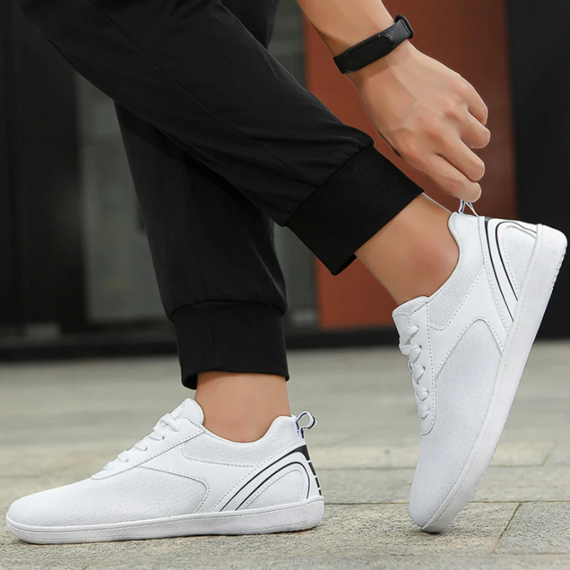Modische bequeme Herren-Turnschuhe in modernem Design für Alltag und Freizeit.

