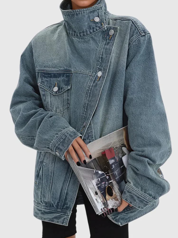 Modische Designer-Jeansjacke für Damen in modernem Look