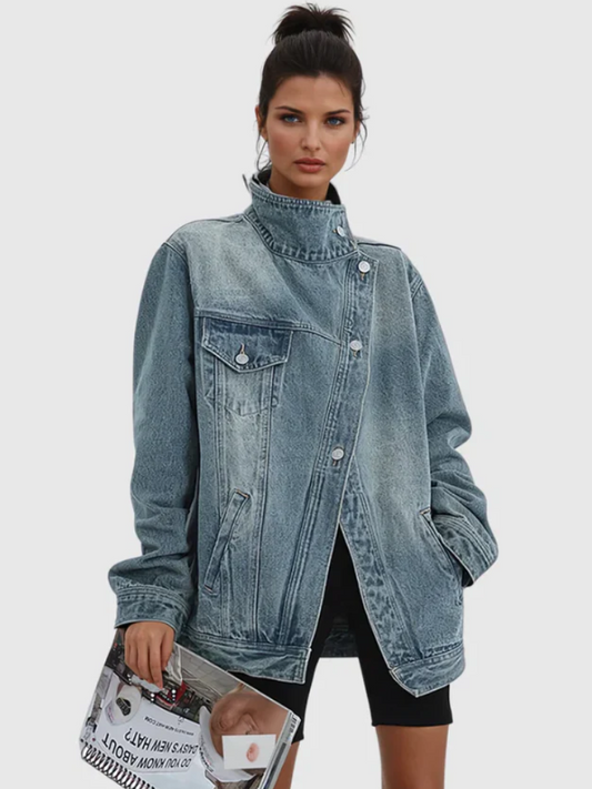 Modische Designer-Jeansjacke für Damen in modernem Look