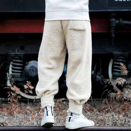 Modische warme Plüschhose für Herren in modernem Design