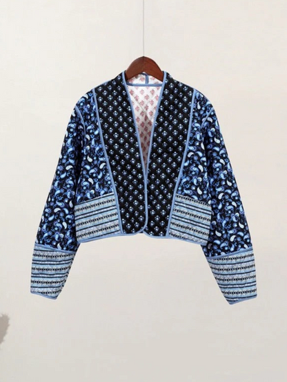 Modische Wendejacke für Damen, stilvoll und vielseitig für Alltag und Freizeit.