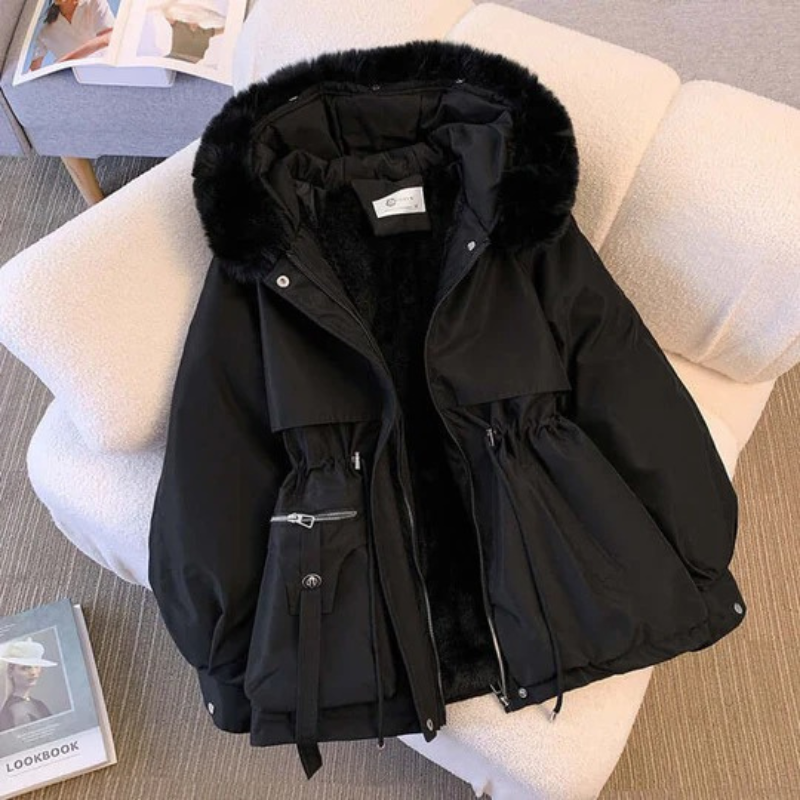 Modische Winterjacke mit Kapuze für Damen in stilvollem Design, ideal für kalte Tage
