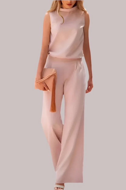 Modischer Jumpsuit für Damen mit schmeichelndem Schnitt, ideal für vielseitige Outfits und moderne Looks.