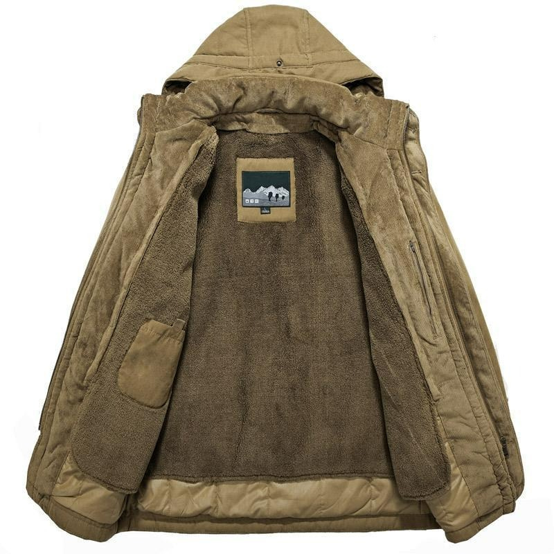 Robuste Winterjacke mit Kapuze für Herren für kalte Tage und vielseitige Anlässe