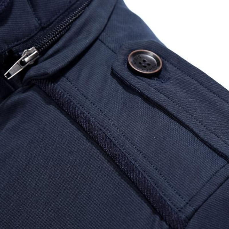 Robuste Winterjacke mit Kapuze für Herren für kalte Tage und vielseitige Anlässe