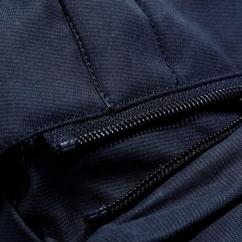 Robuste Winterjacke mit Kapuze für Herren für kalte Tage und vielseitige Anlässe