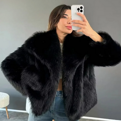 Schöne Winterjacke für Damen in elegantem und wärmendem Design
