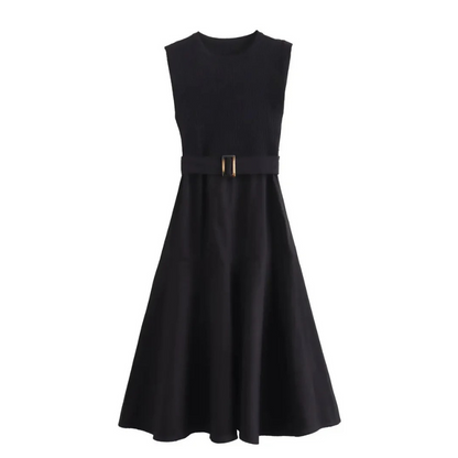  Schönes ärmelloses Kleid für Damen in elegantem Design für vielseitige Anlässe.

