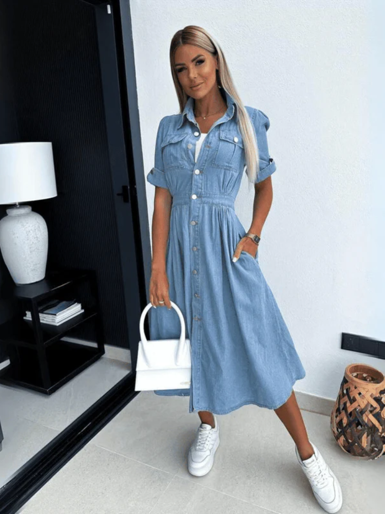 Schönes Denim-Kleid für Damen für lässige und stilvolle Outfits