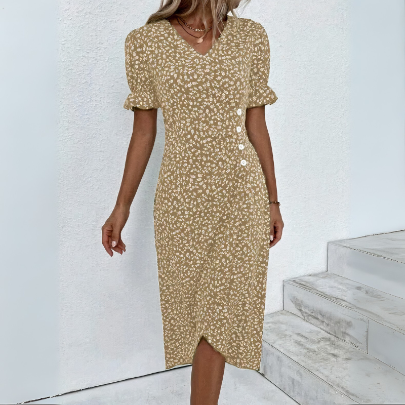 Schönes lässiges Sommerkleid für Damen in lockerem, sommerlichem Design