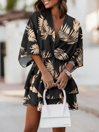 Schönes Sommerkleid für Damen mit luftiger Passform und zeitlosem Design