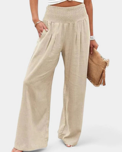 Sommerhose mit hoher Taille für Damen in modernem Schnitt, ideal für warme Tage und vielseitige Sommer-Outfits.

