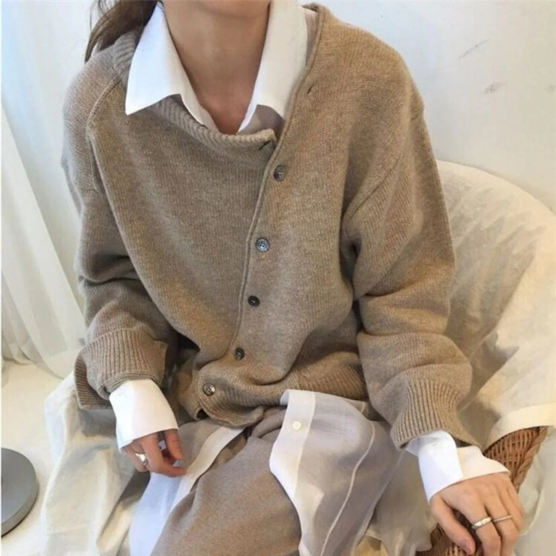 Stilvolle Strickjacke für Damen mit zeitlosem Design für vielseitige Outfits.