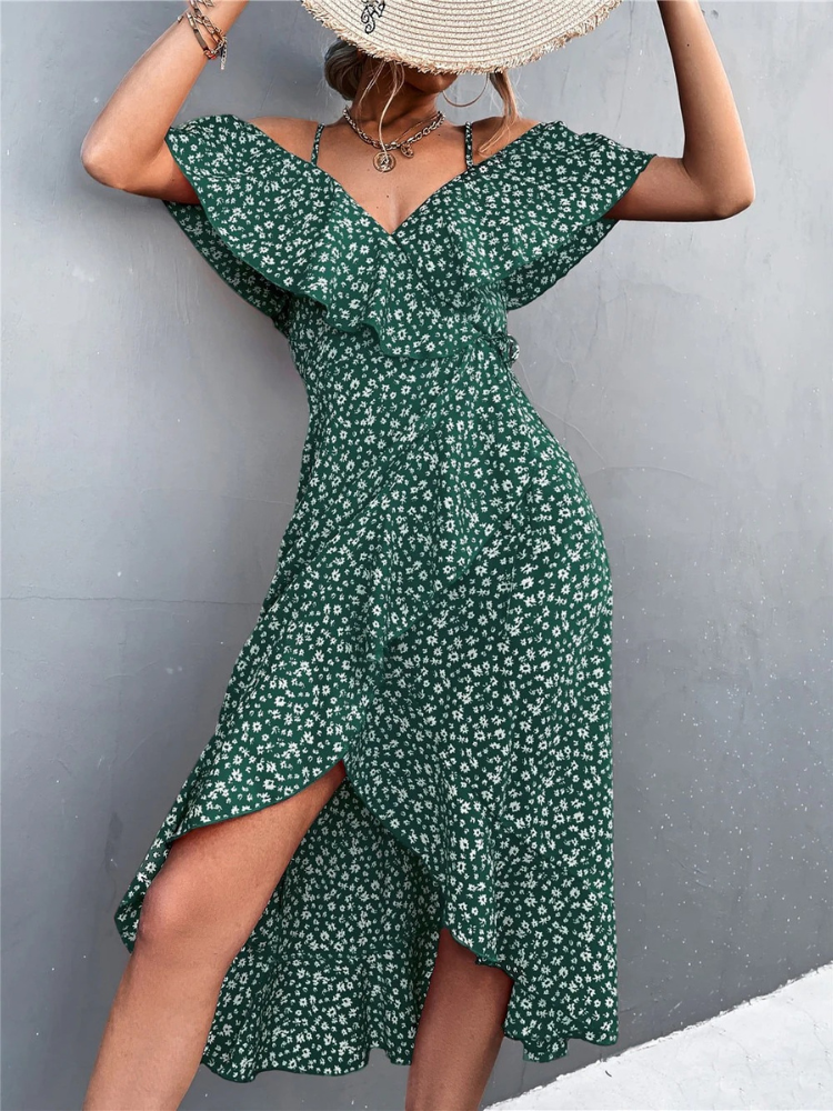 Stilvolles geblümtes Sommerkleid für Damen, perfekt für warme Tage und vielseitige Outfits.

