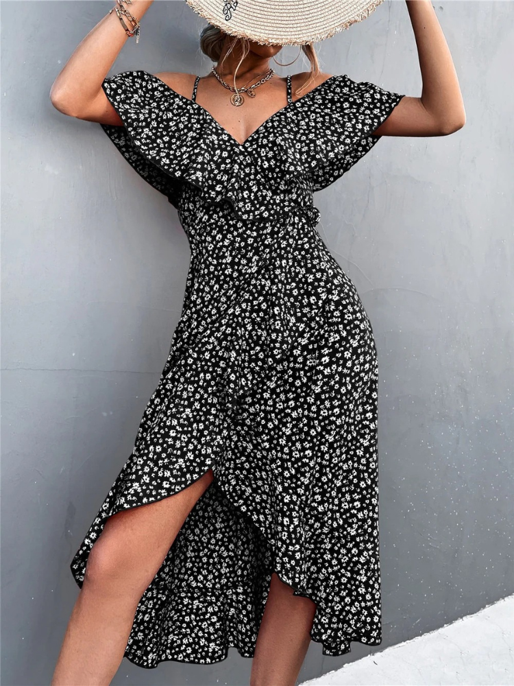 Stilvolles geblümtes Sommerkleid für Damen, perfekt für warme Tage und vielseitige Outfits.

