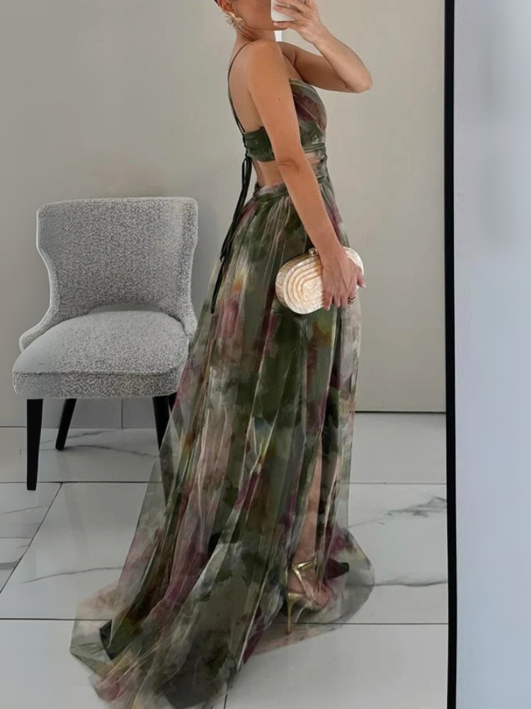 Stilvolles langes Abendkleid für Damen, ideal für festliche Anlässe und elegante Abende.

