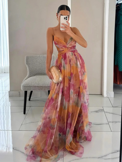Stilvolles langes Abendkleid für Damen, ideal für festliche Anlässe und elegante Abende.

