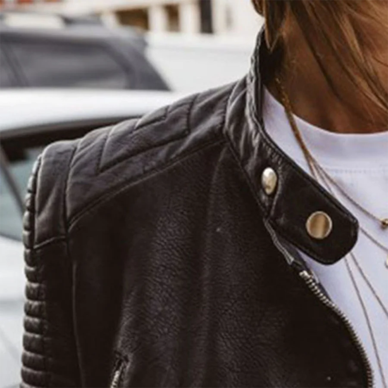Stylische Bikerjacke für Damen im modernen Design