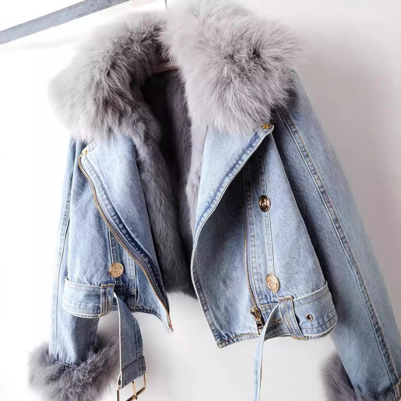 Stylische Jeansjacke für Damen in modernem Design