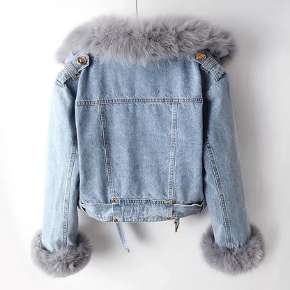 Stylische Jeansjacke für Damen in modernem Design