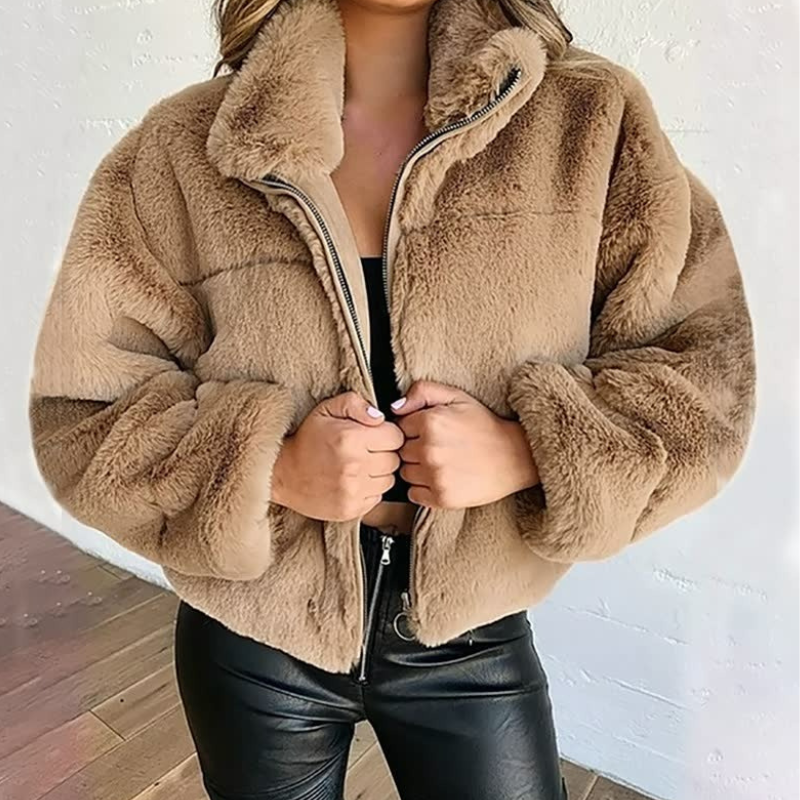 Trendige Softjacke für Damen in modernem Design mit hohem Komfort