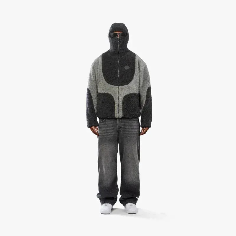 Trendiger moderner Herren-Kapuzenpullover im sportlich-urbanen Design