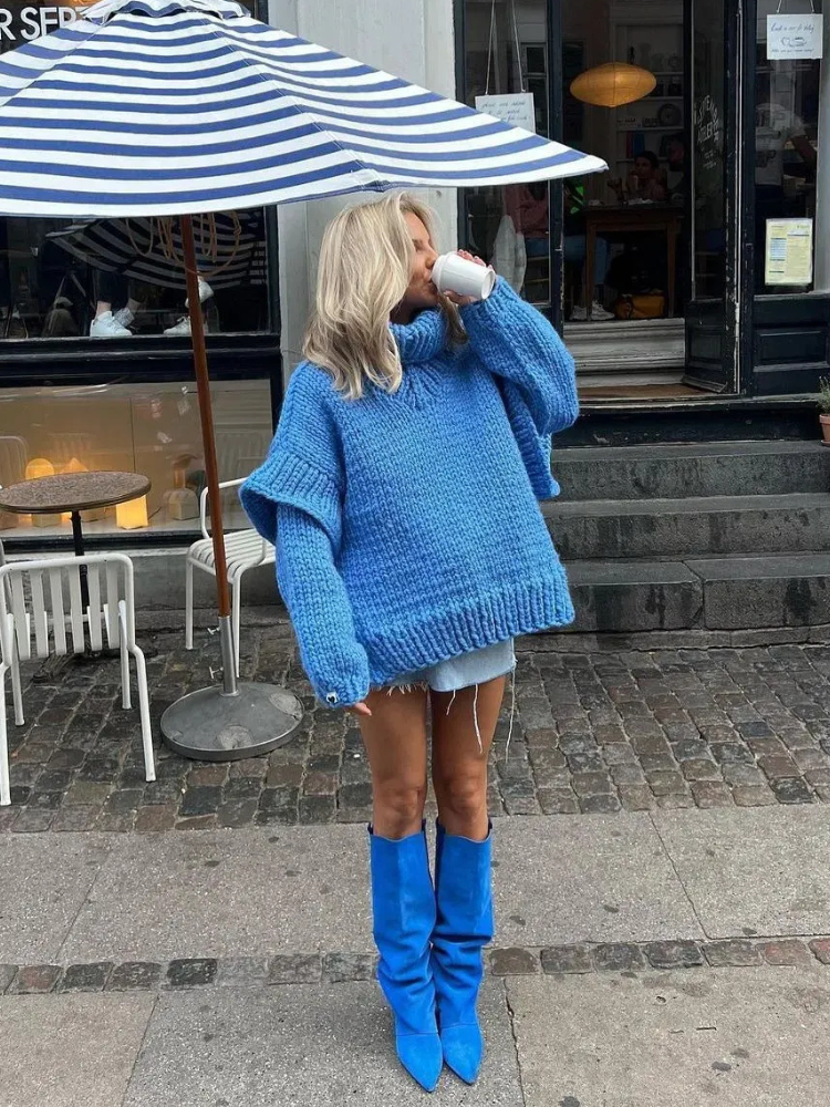 Trendiger Oversize-Pullover für Damen mit Rollkragen in modernem Design