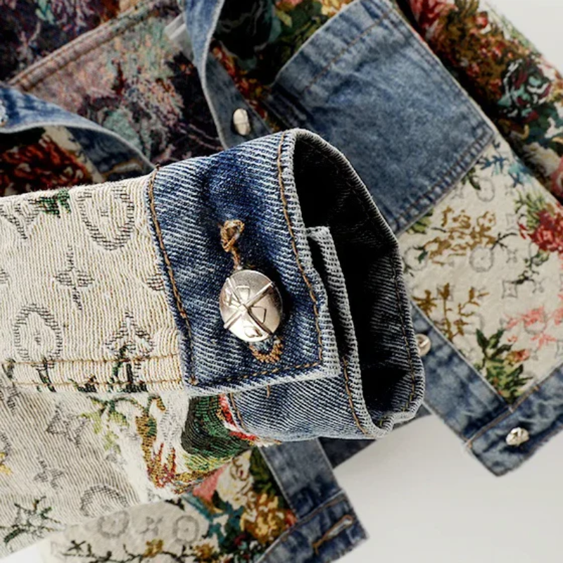 Stilvolle Vintage-Blumenjacke für Damen mit elegantem und femininem Design