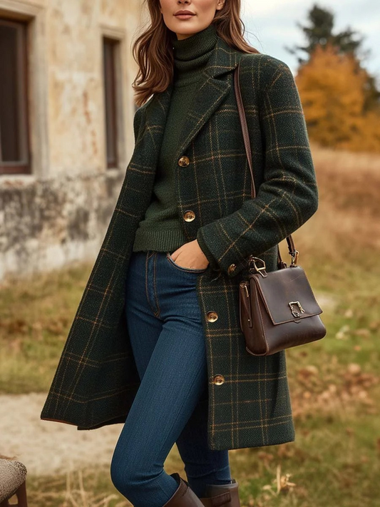 Eleganter Vintage-Karomantel für Damen im zeitlosen Karomuster, perfekt für stilvolle Outfits