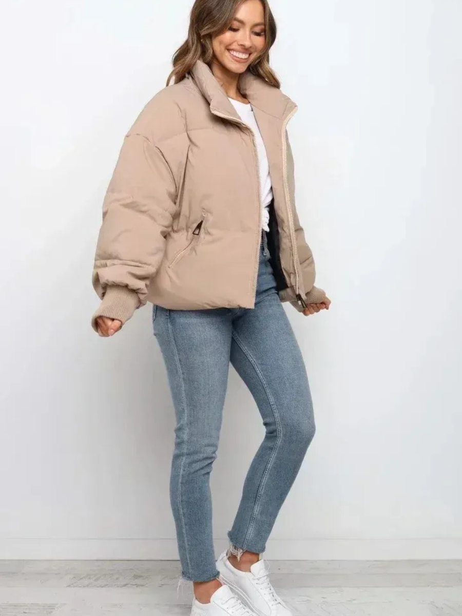 Warme Daunenjacke für Damen in modernem und funktionalem Design