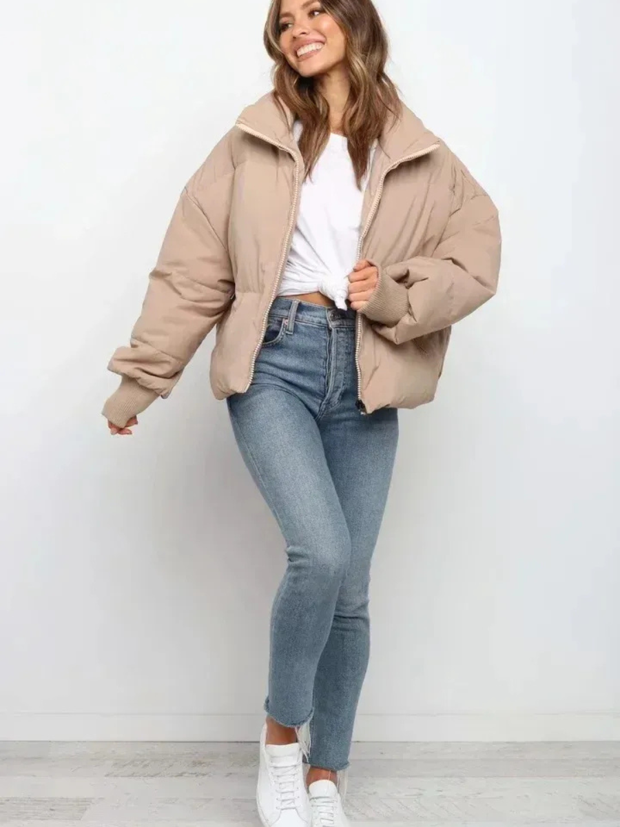 Warme Daunenjacke für Damen in modernem und funktionalem Design