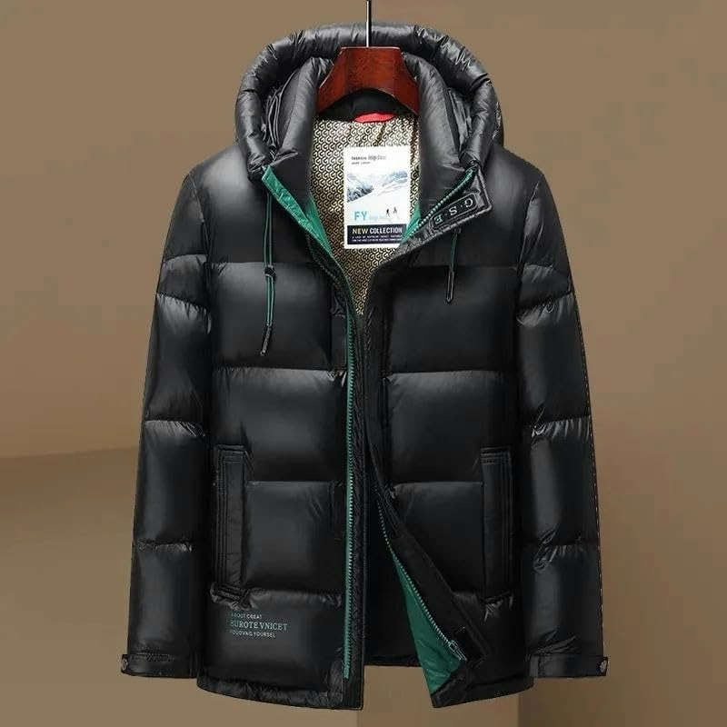 Warme Daunenjacke mit Kapuze für Herren in modernem Design