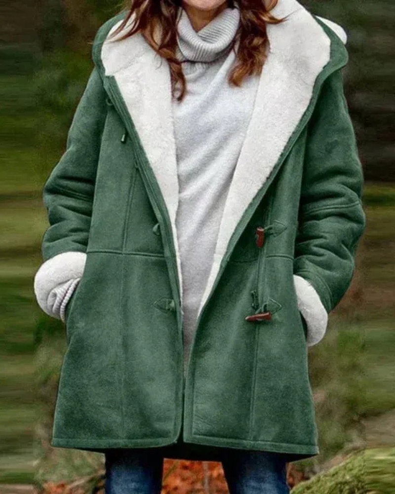 Warme Kapuzenjacke für Damen in wintertauglichem Design