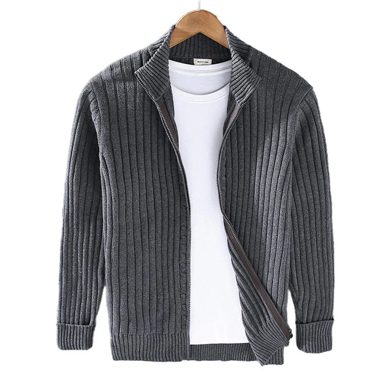 Warmer Strickcardigan für Herren in zeitlosem Design für Alltag und Freizeit.