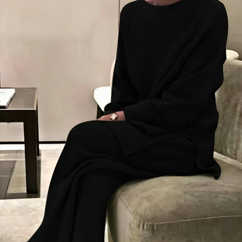 Damen Loungewear-Set in Oversize, warm und bequem für entspannte Tage.