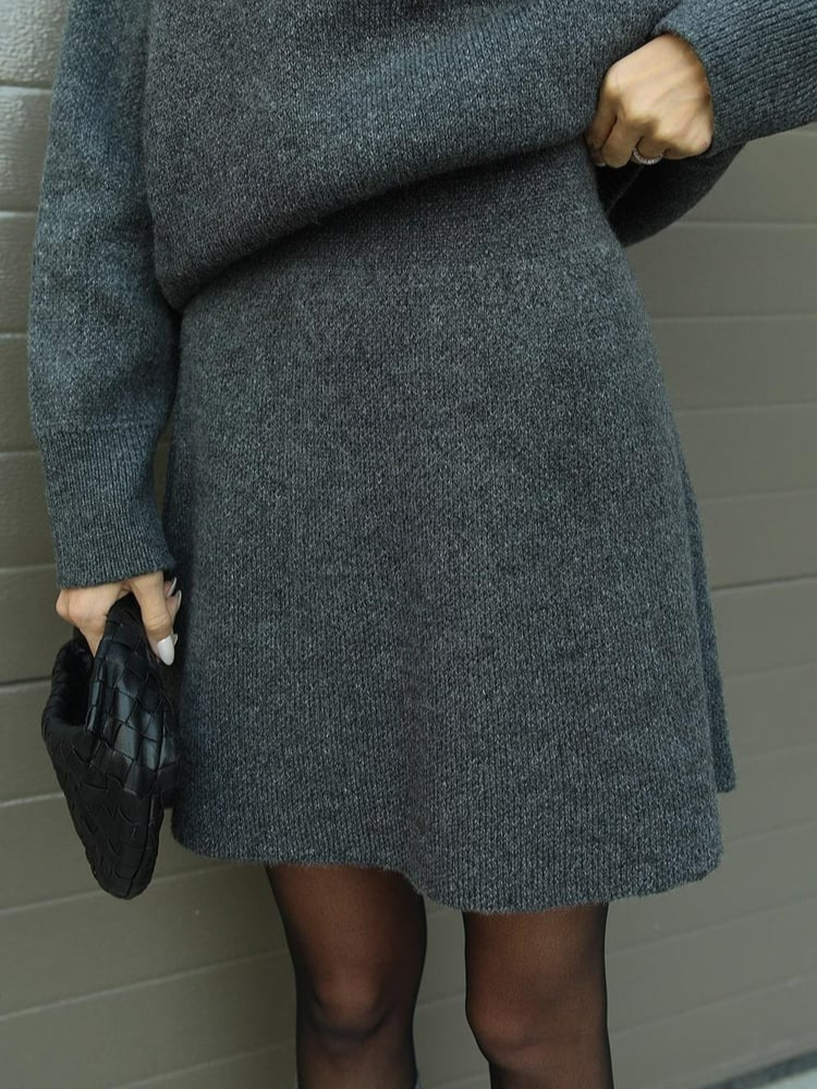 Warmes Strick-Set für Damen mit modernem und gemütlichem Stil