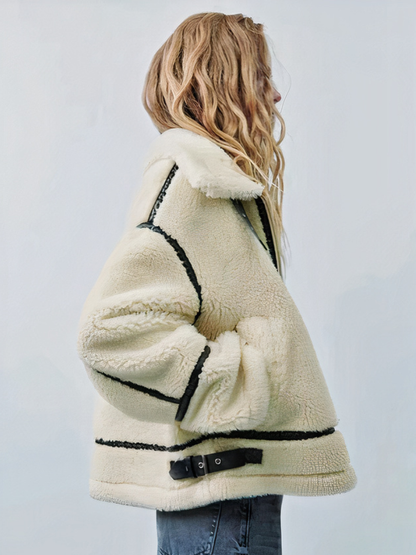 Weibliche Vintage-Softjacke, bequemer Sitz und vielseitig einsetzbar für Alltag und Freizeit