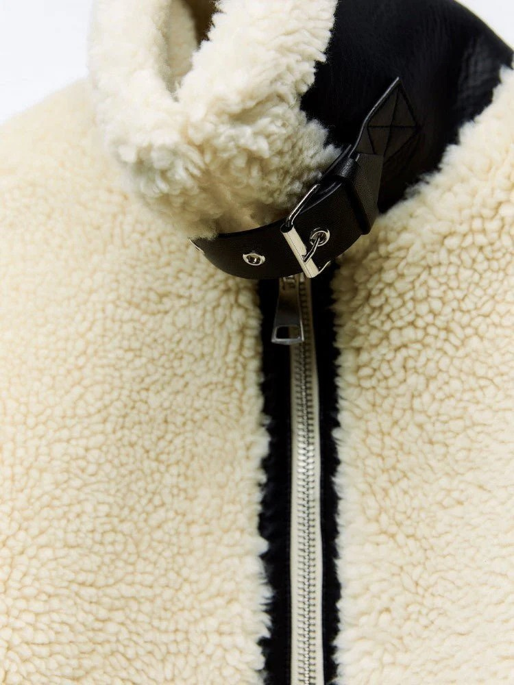 Weibliche Vintage-Softjacke, bequemer Sitz und vielseitig einsetzbar für Alltag und Freizeit