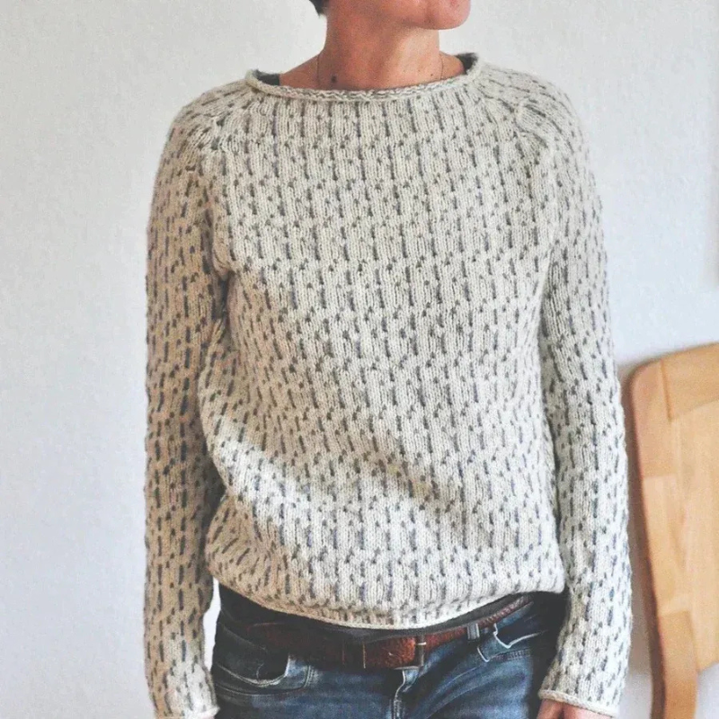 Zeitloser Herbstpullover für Damen in klassischem Design, ideal für Alltag, Freizeit und Büro.